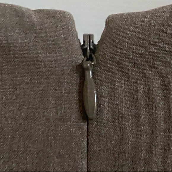 Tahari taupe tan beige sleeveless dress with front pleats at neckline - Size 12 - Picture 5 of 7